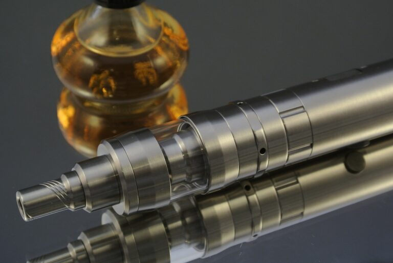 e cigarette 668453 1280