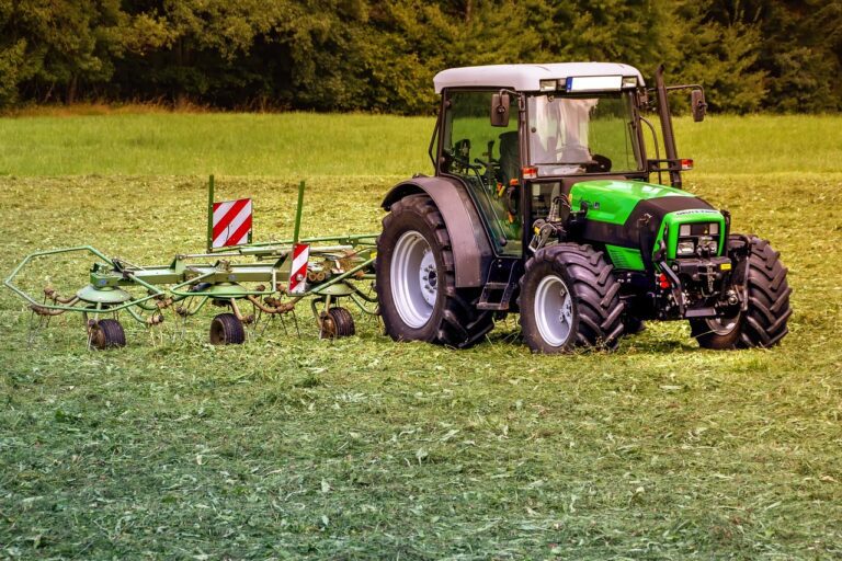 tractor 3571452 1280